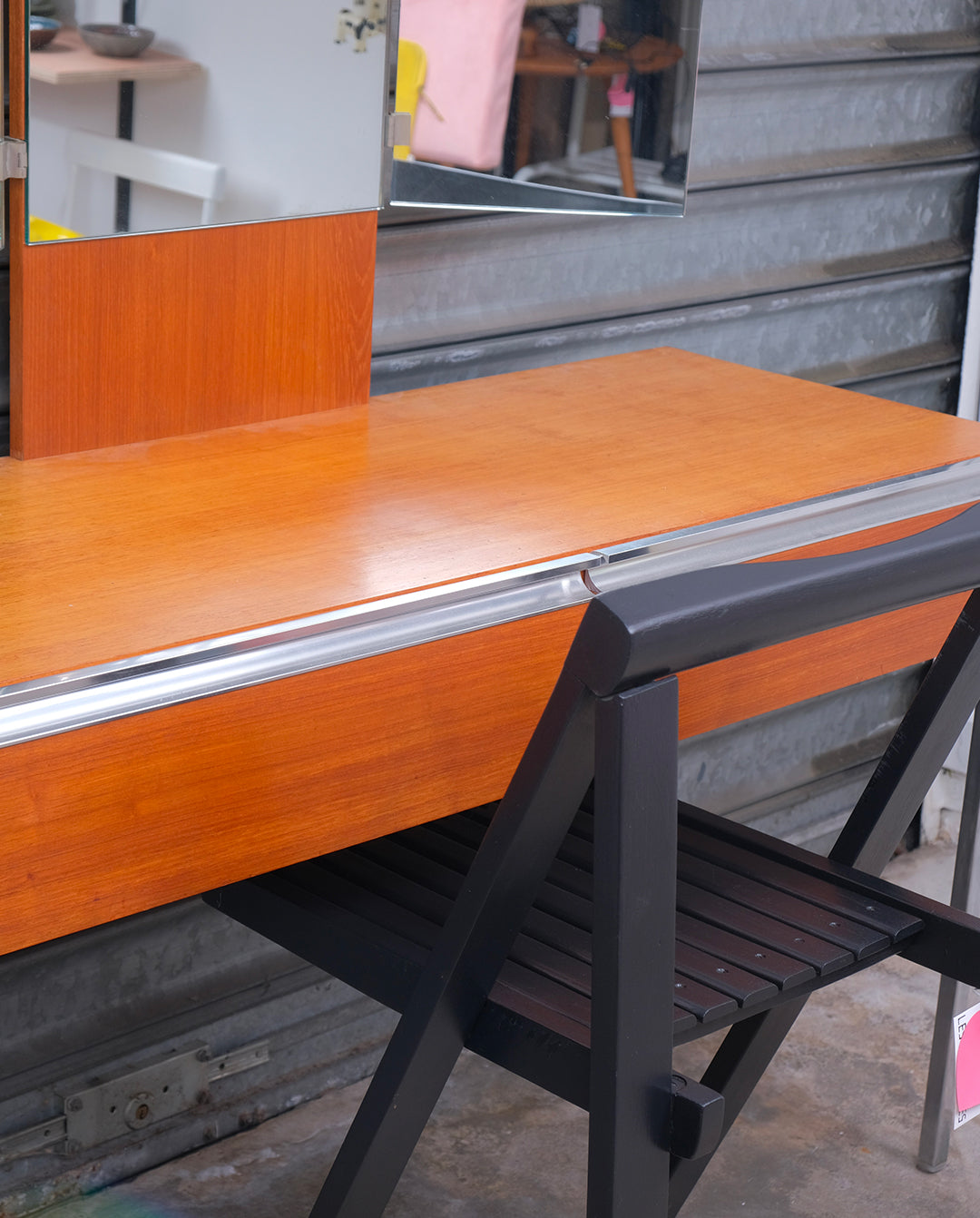 Coiffeuse années 70