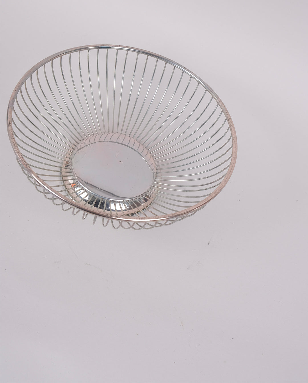 Corbeille en métal filaire