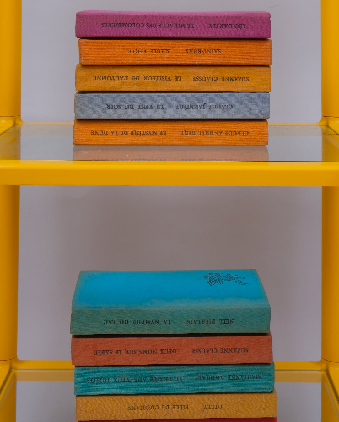 Étagère en plastique jaune, années 70-80