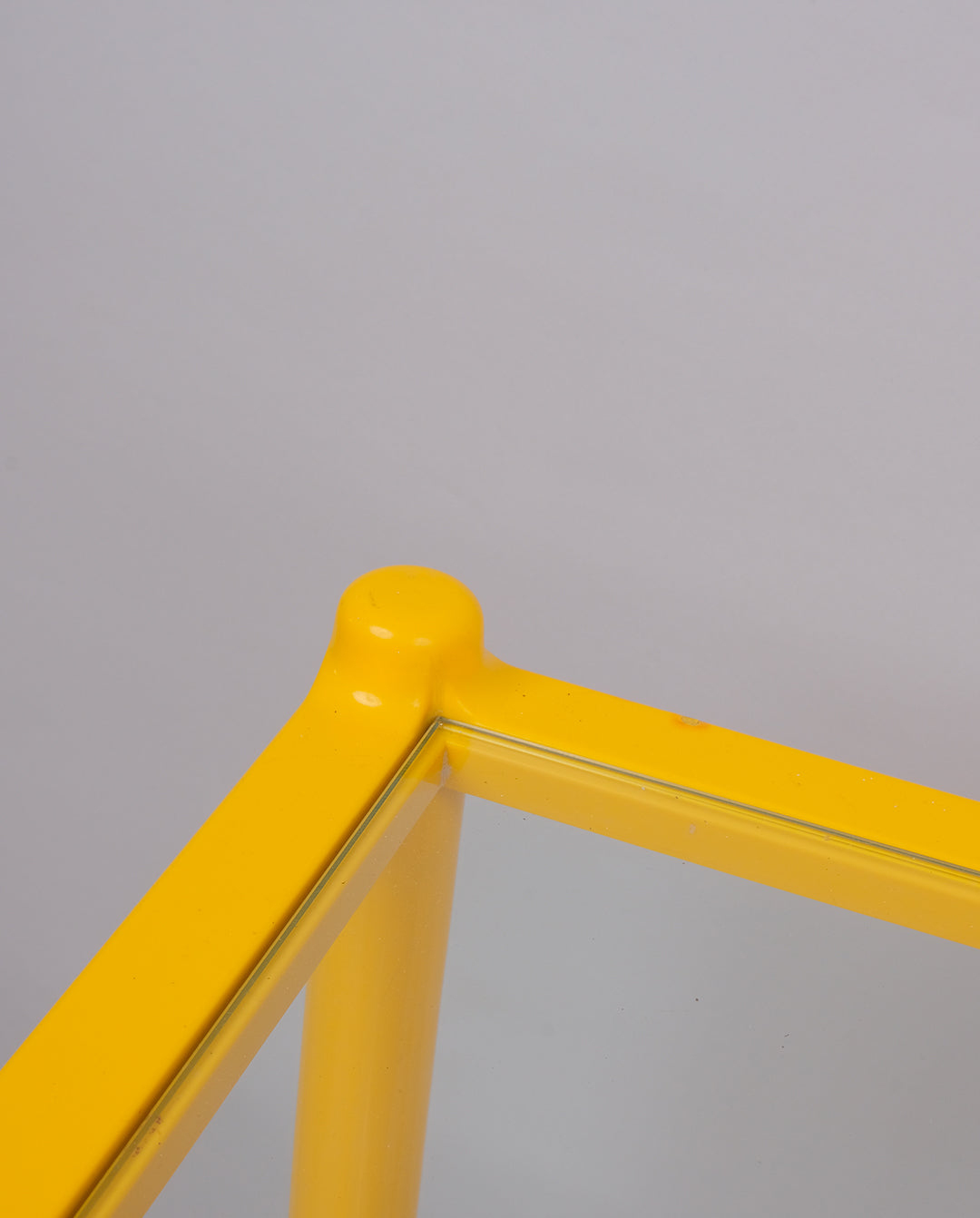 Étagère en plastique jaune, années 70-80