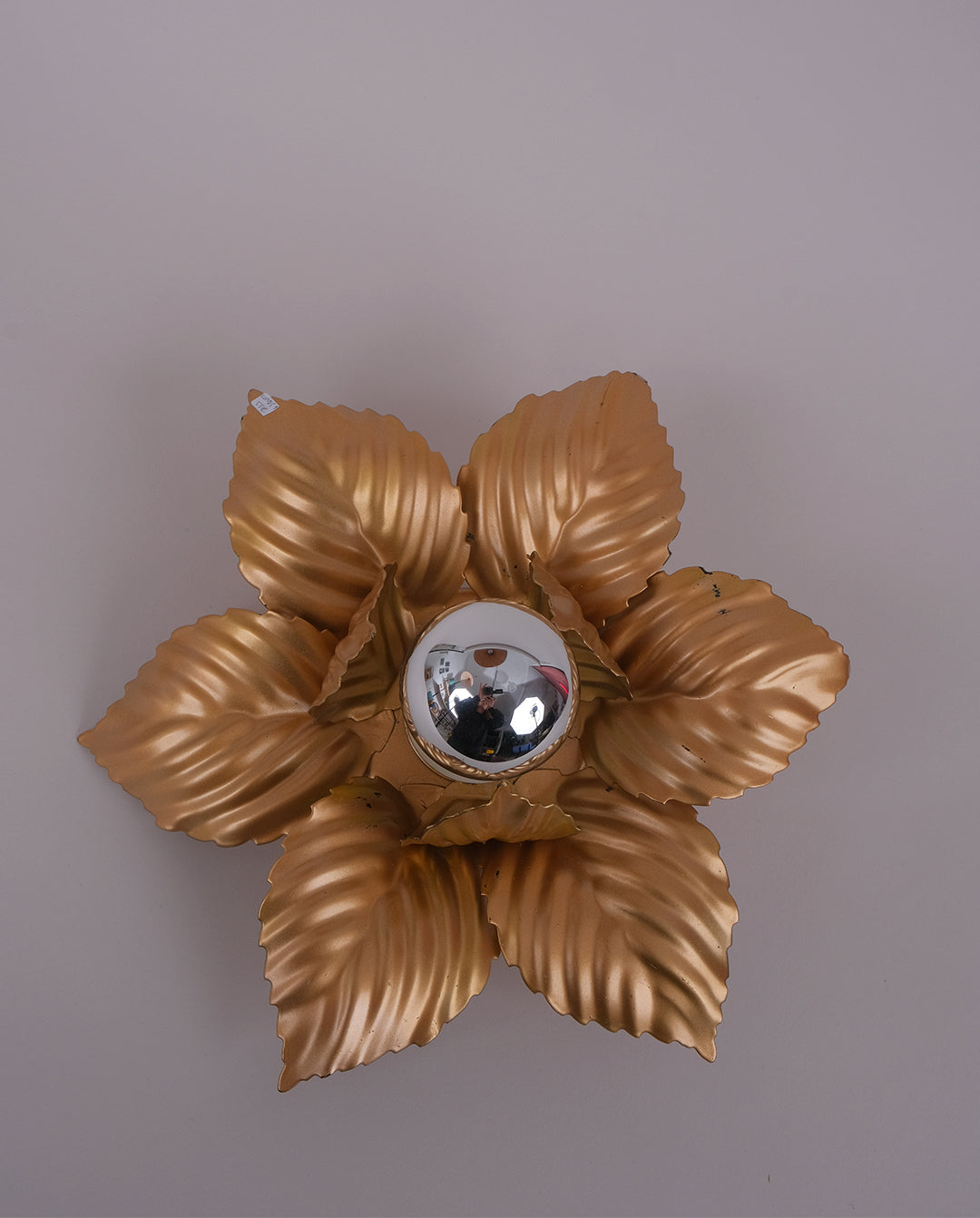 Applique fleur en métal peint