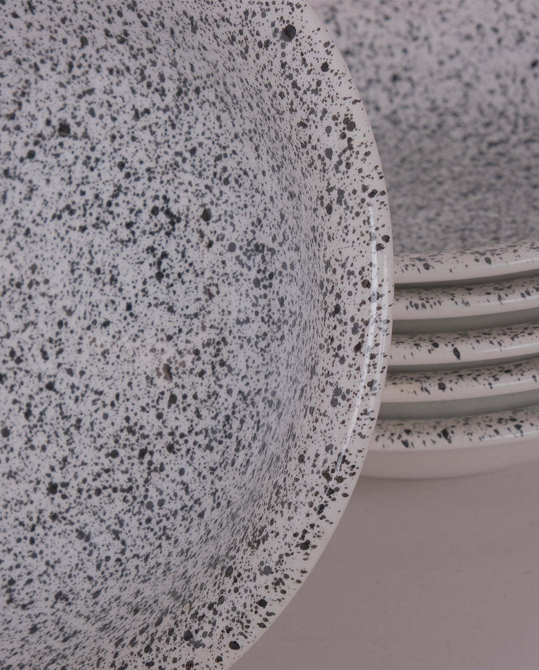 Assiettes creuses mouchetés x6