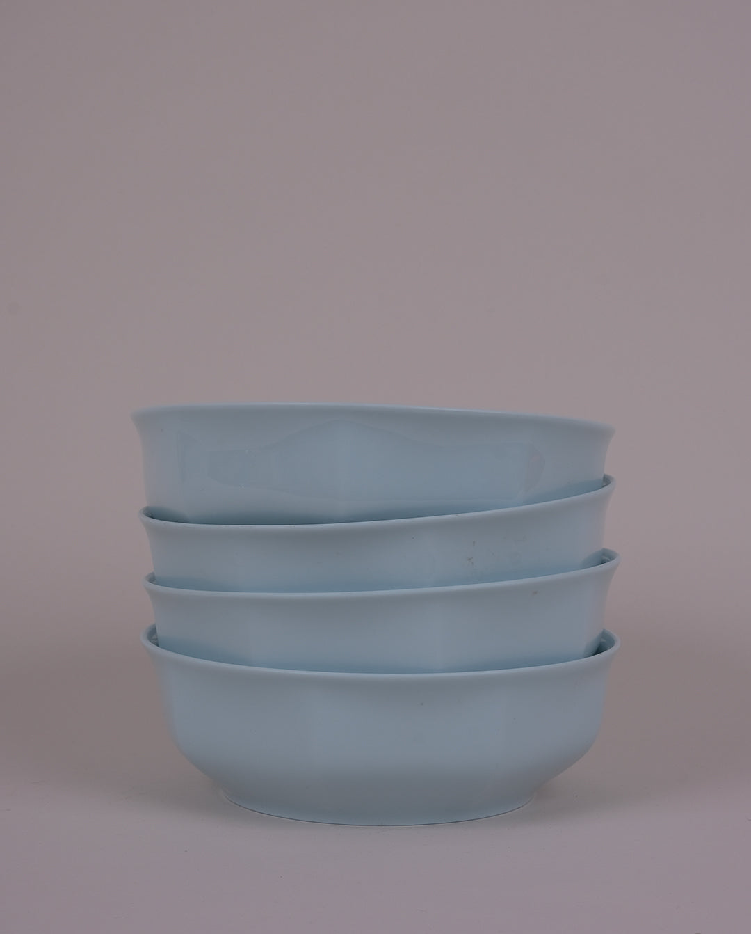 Assiettes creuses en porcelaine x4