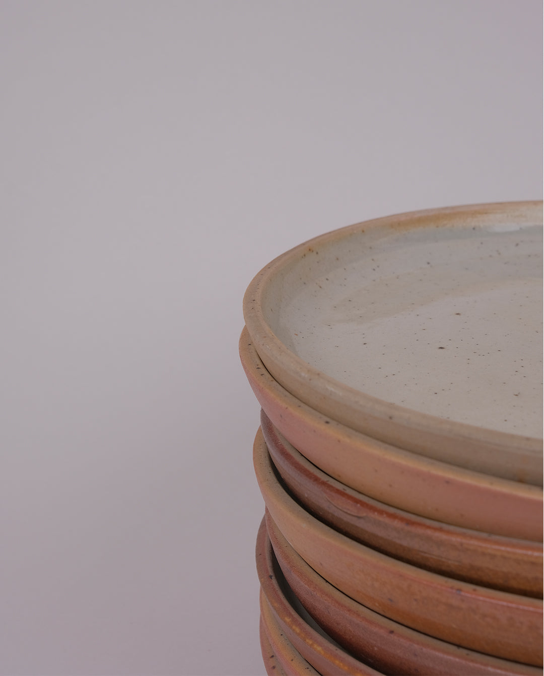 Assiettes plates en grès x8