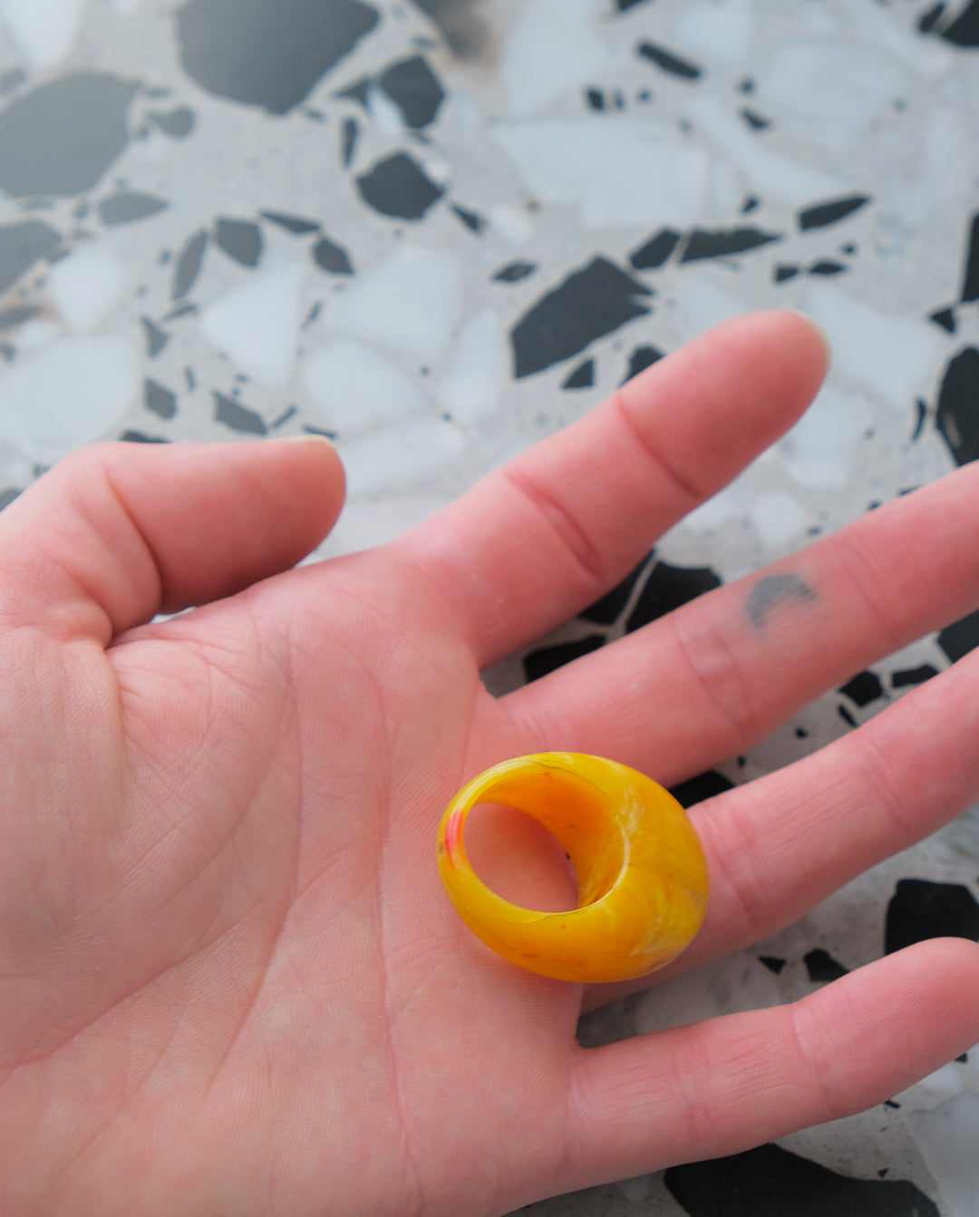 Bague en plastique années 80