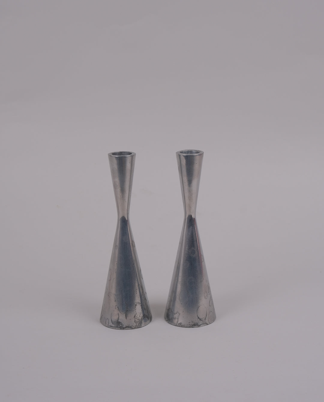 Bougeoirs diabolo par Erika Pekkari