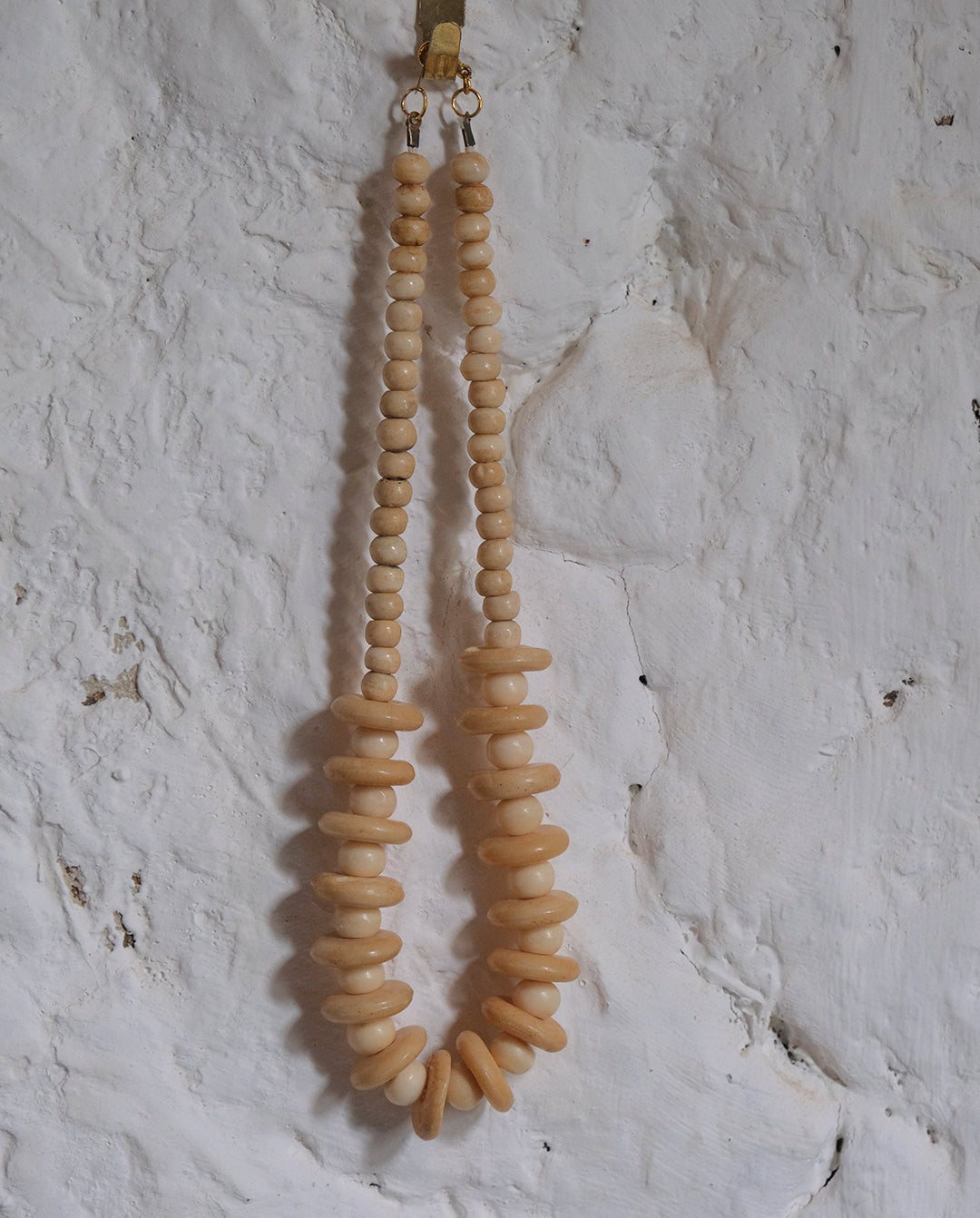 Collier en perle d'os