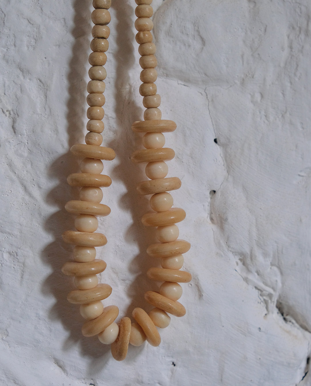 Collier en perle d'os