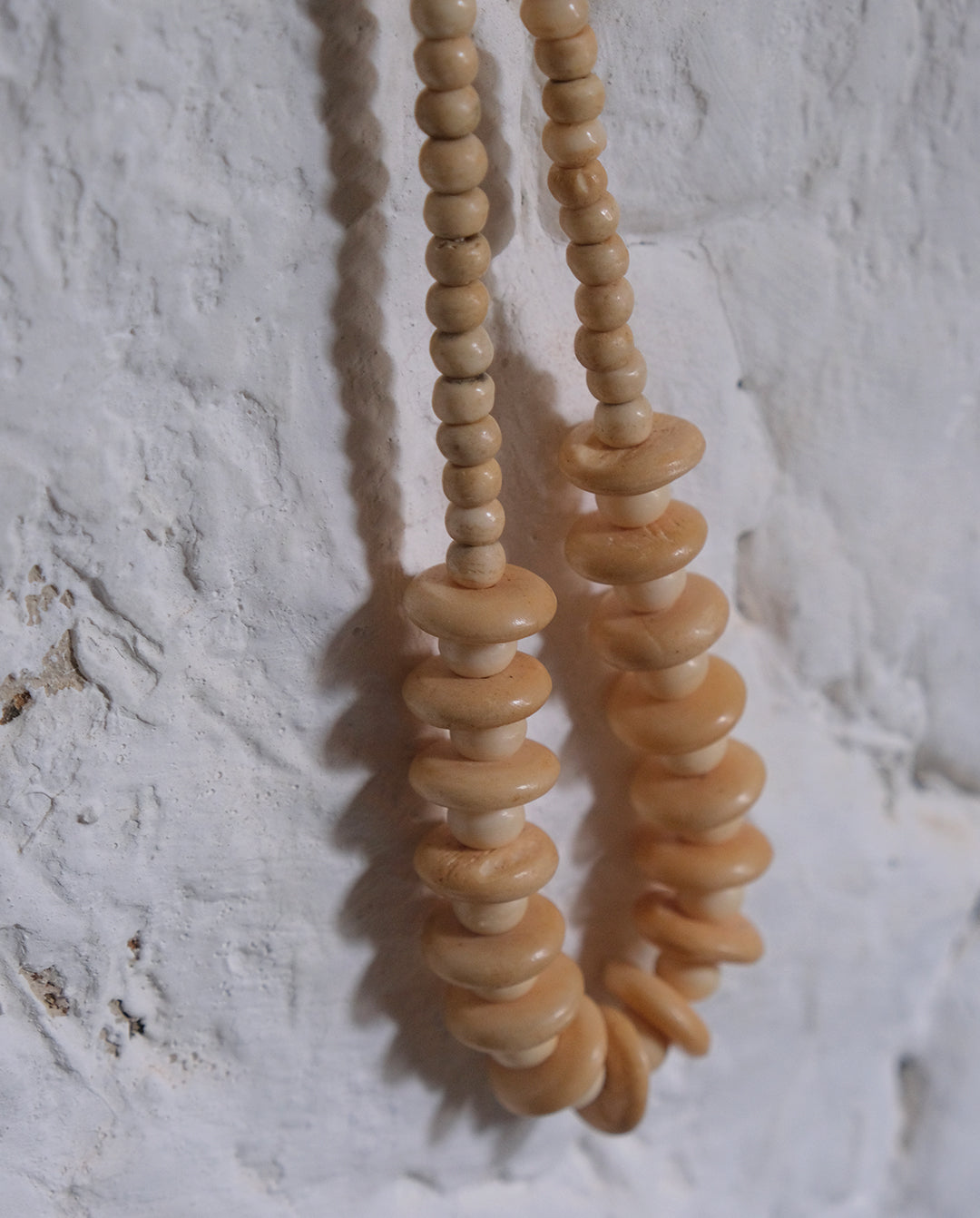 Collier en perle d'os