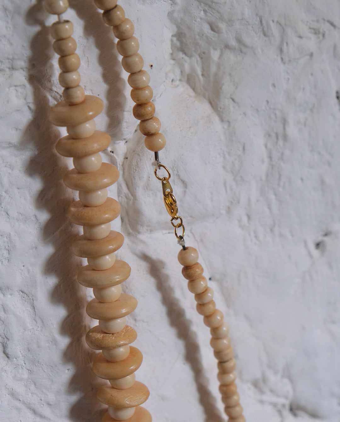 Collier en perle d'os