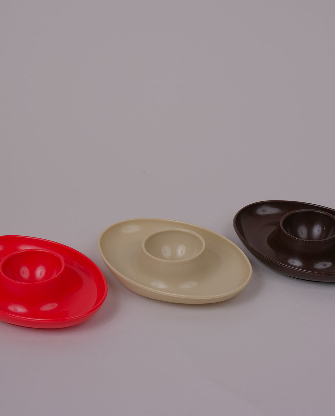 Coquetiers en plastique années 80 x3