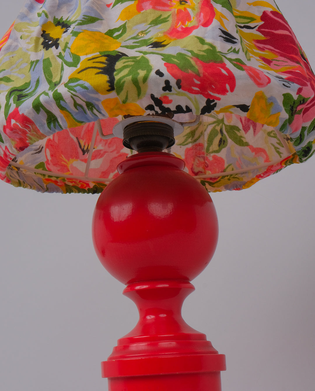 Lampe en bois tourné