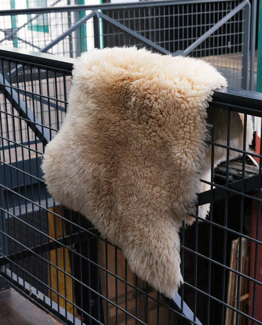 Peau de mouton véritable, fabrication suisse