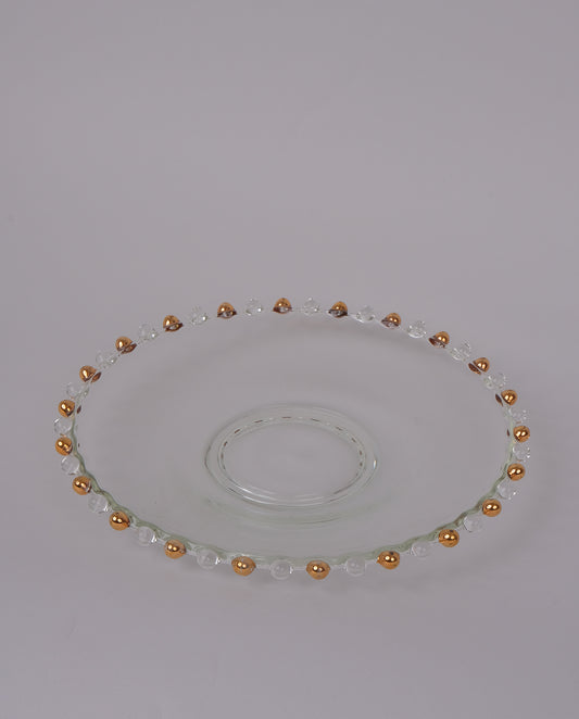Assiette au bord perlé