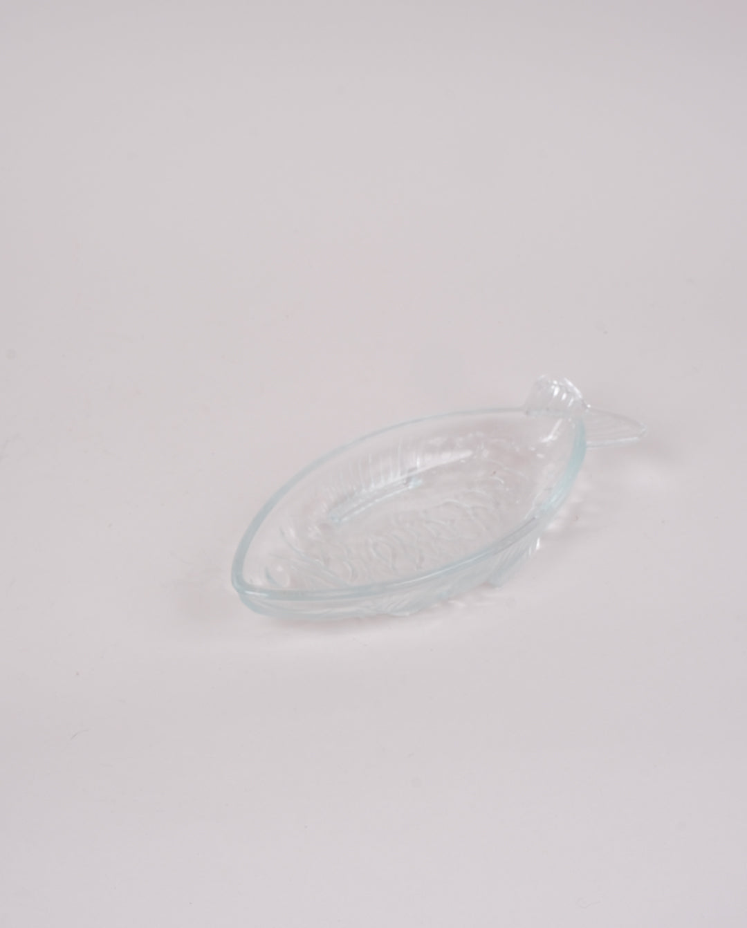 Ravier zoomorphe en verre