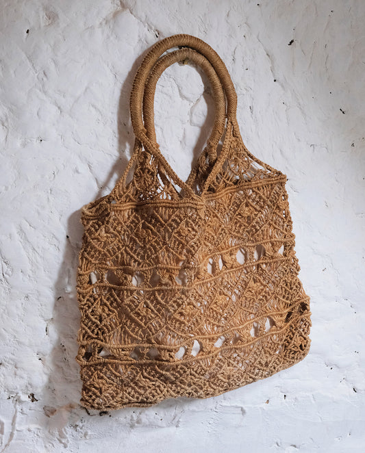 Cabas en corde de jute au crochet
