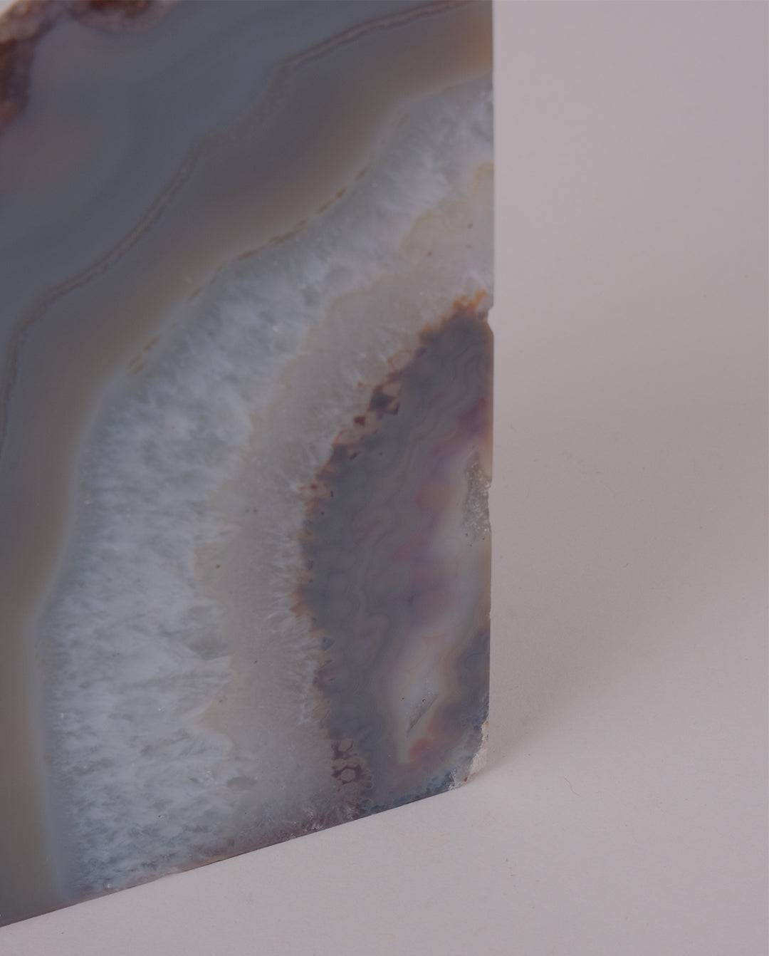 Serre-livre en agate
