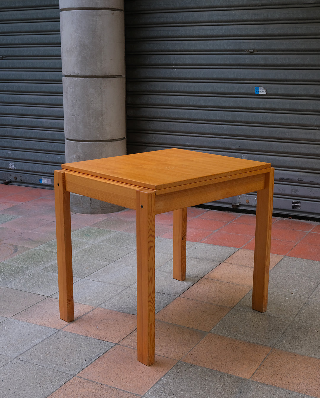 Table en pin années 80