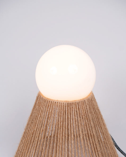 Lampe à poser en corde et opaline