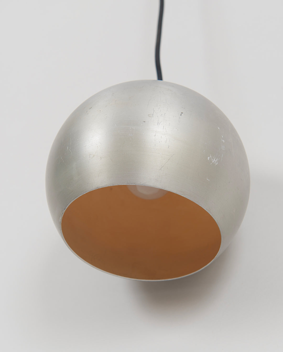 Suspension en forme de boule en aluminium des années 70