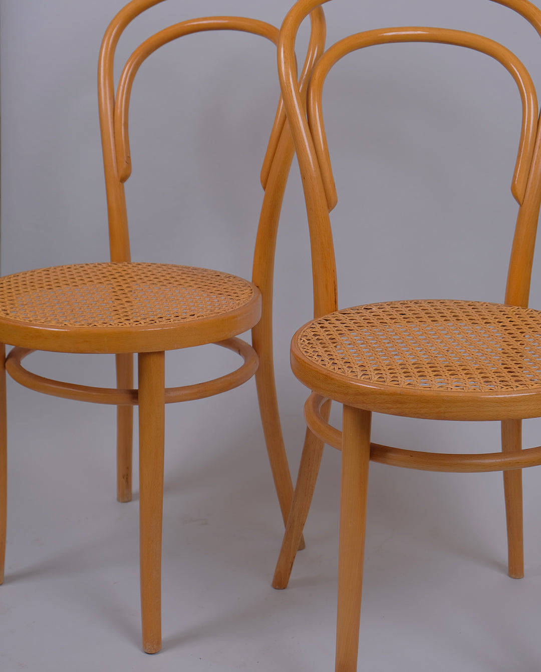 Chaises n°14 Thonet vintage des années 60 en hêtre cintré et cannage de rotin