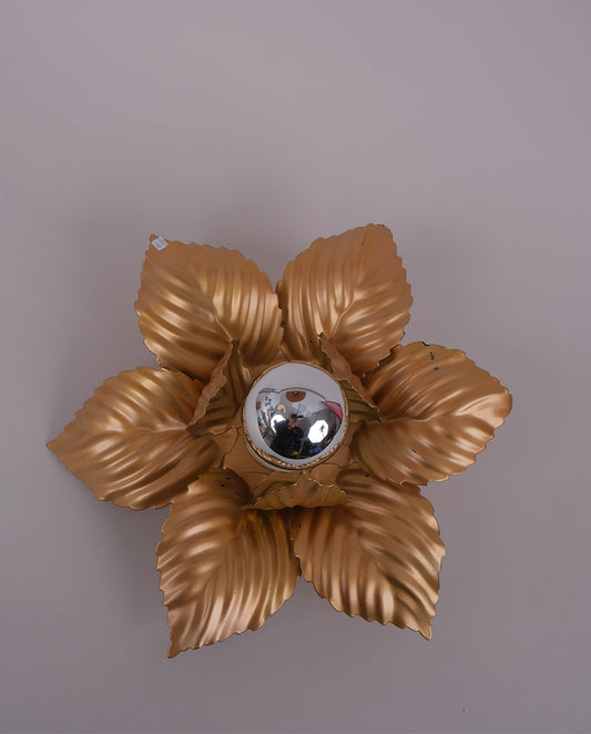 Applique fleur en métal peint