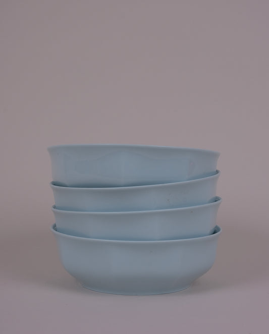 Assiettes creuses en porcelaine x4