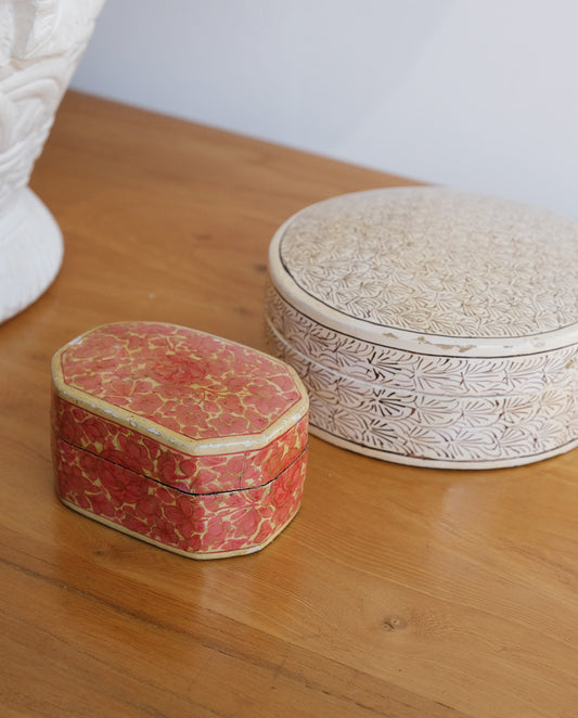 Boîte à bijoux en papier mâché, vintage