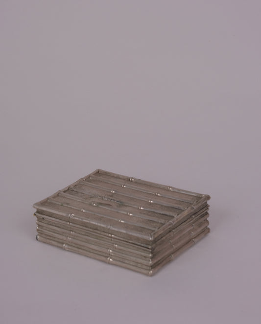 Boite en métal argenté