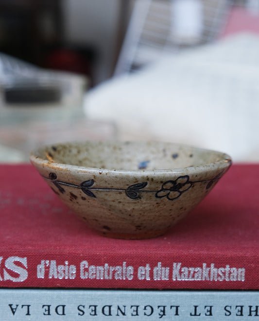 Bol en grès, décor frise de fleurs, vintage