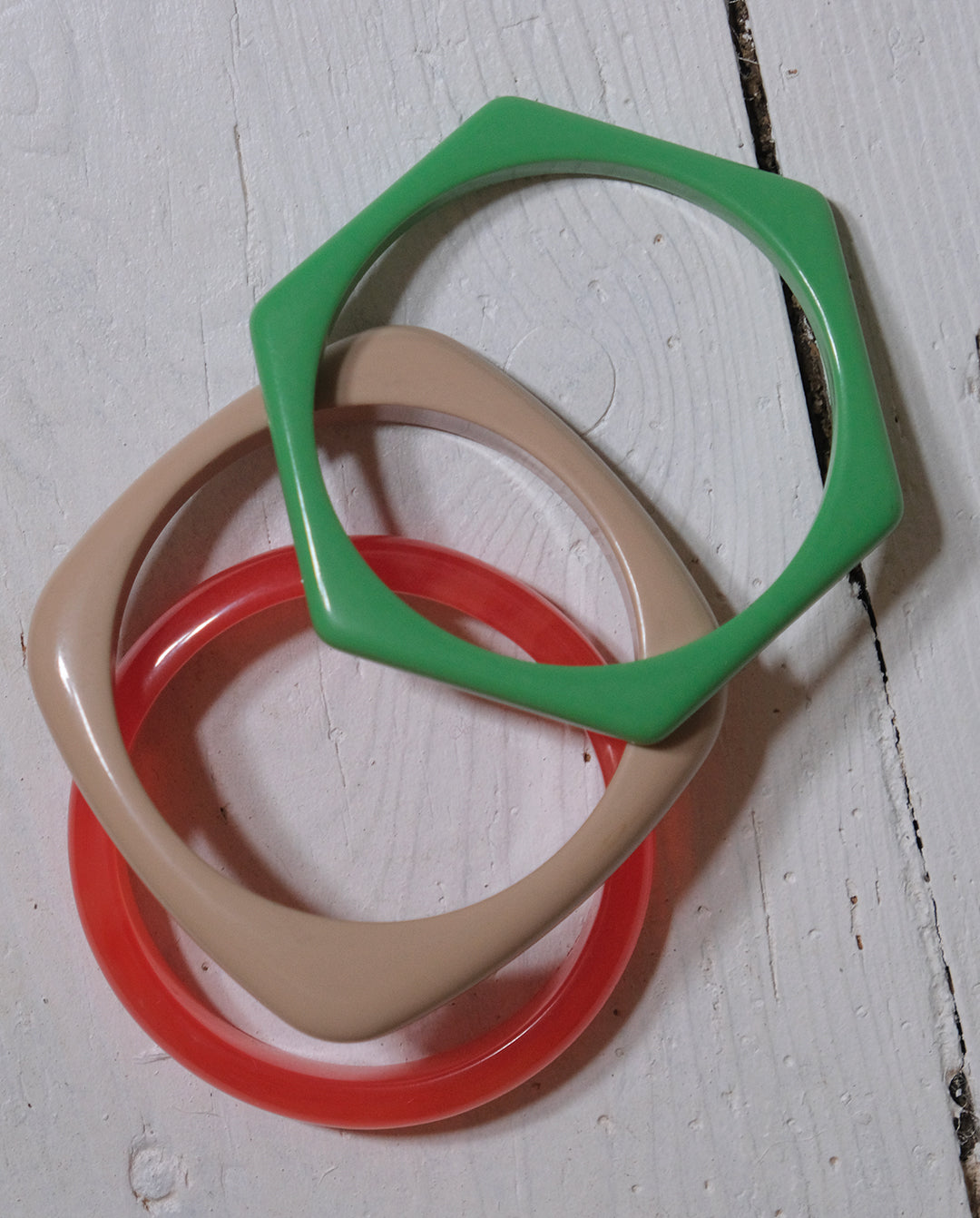 Bracelet en plastique vert pomme années 80