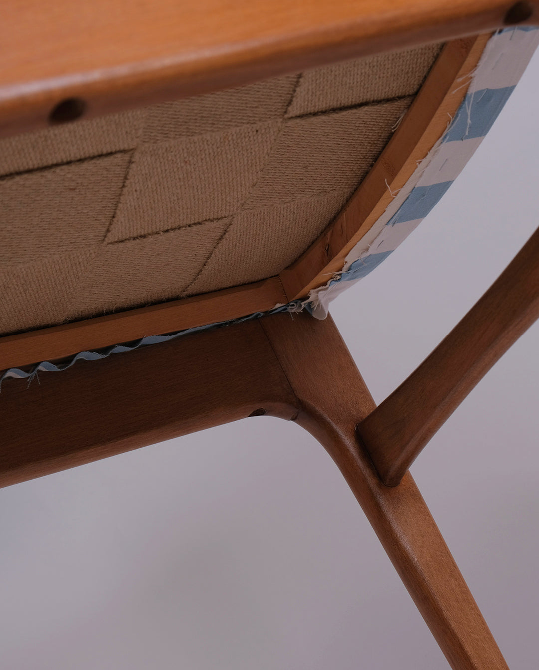 Chaise vintage retapissée années 60