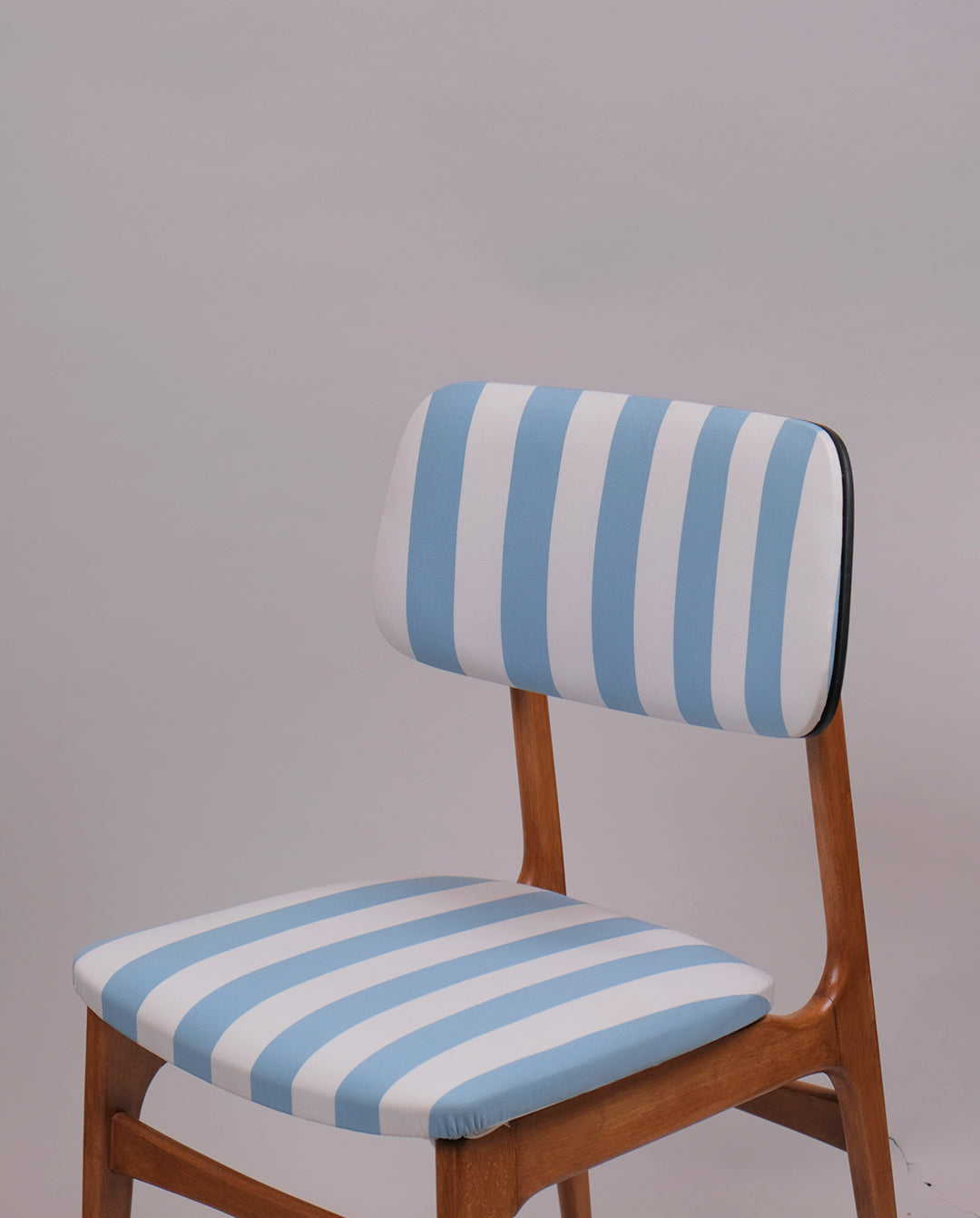 Chaise vintage retapissée années 60