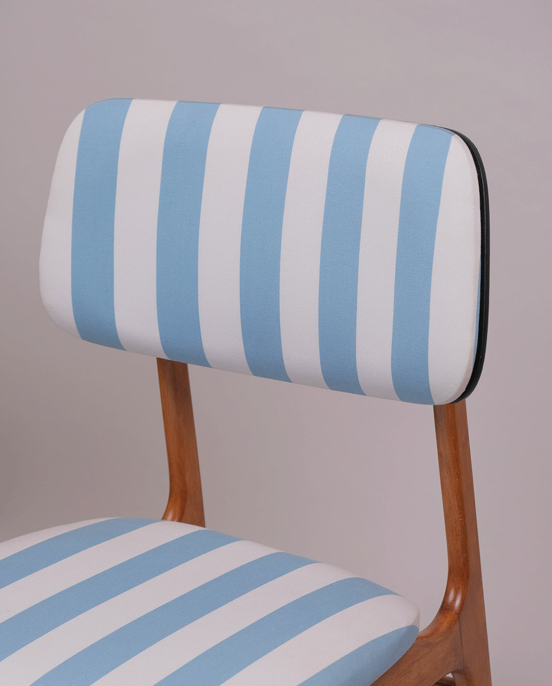 Chaise vintage retapissée années 60