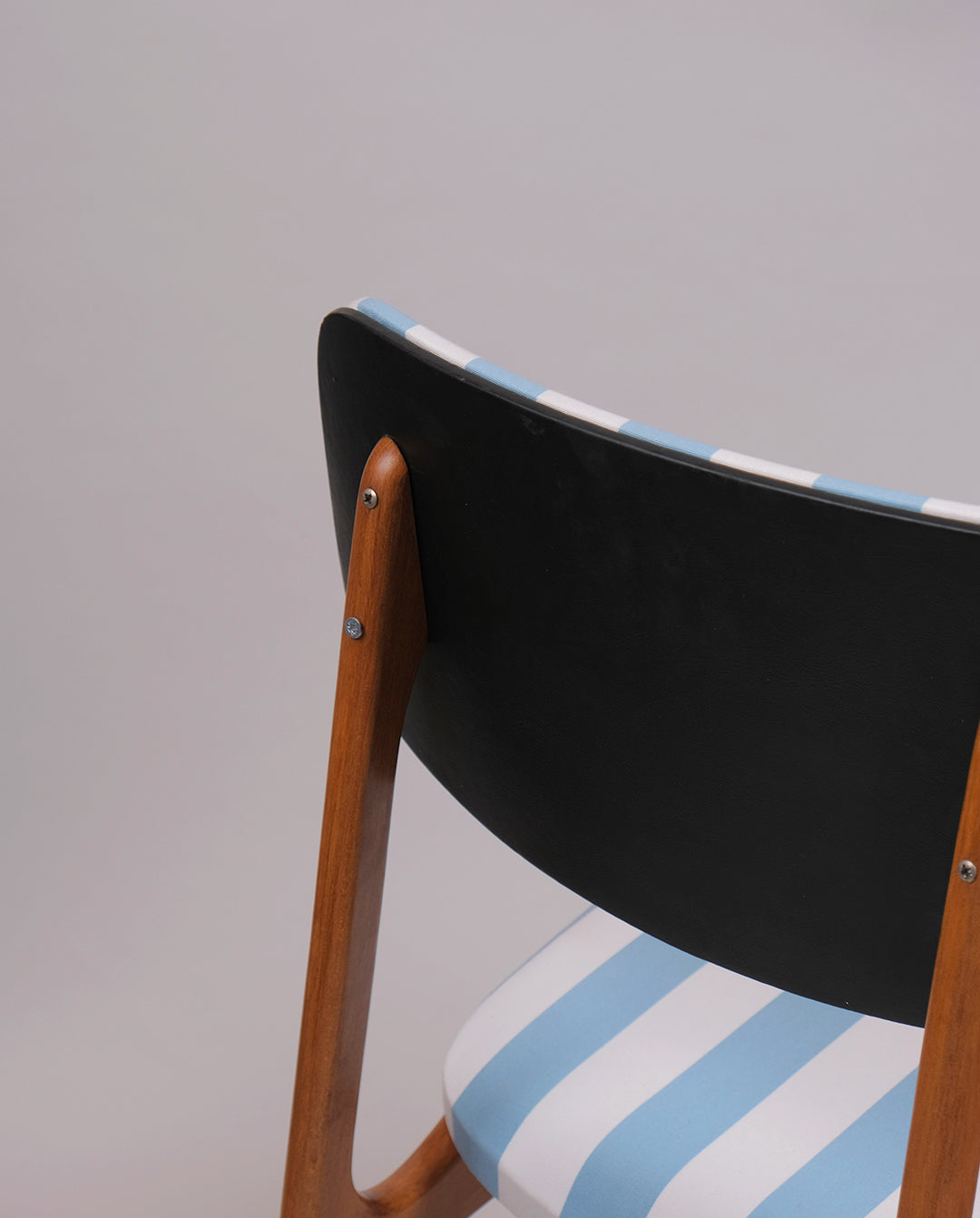 Chaise vintage retapissée années 60