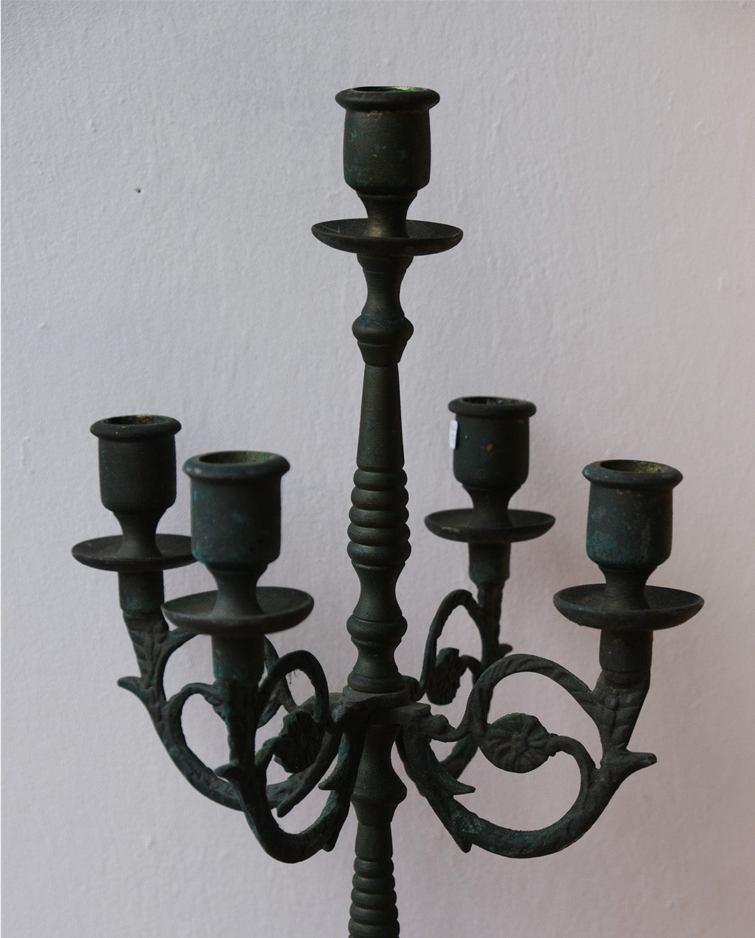 Chandelier 5 feux en fonte, patine vert-de-gris