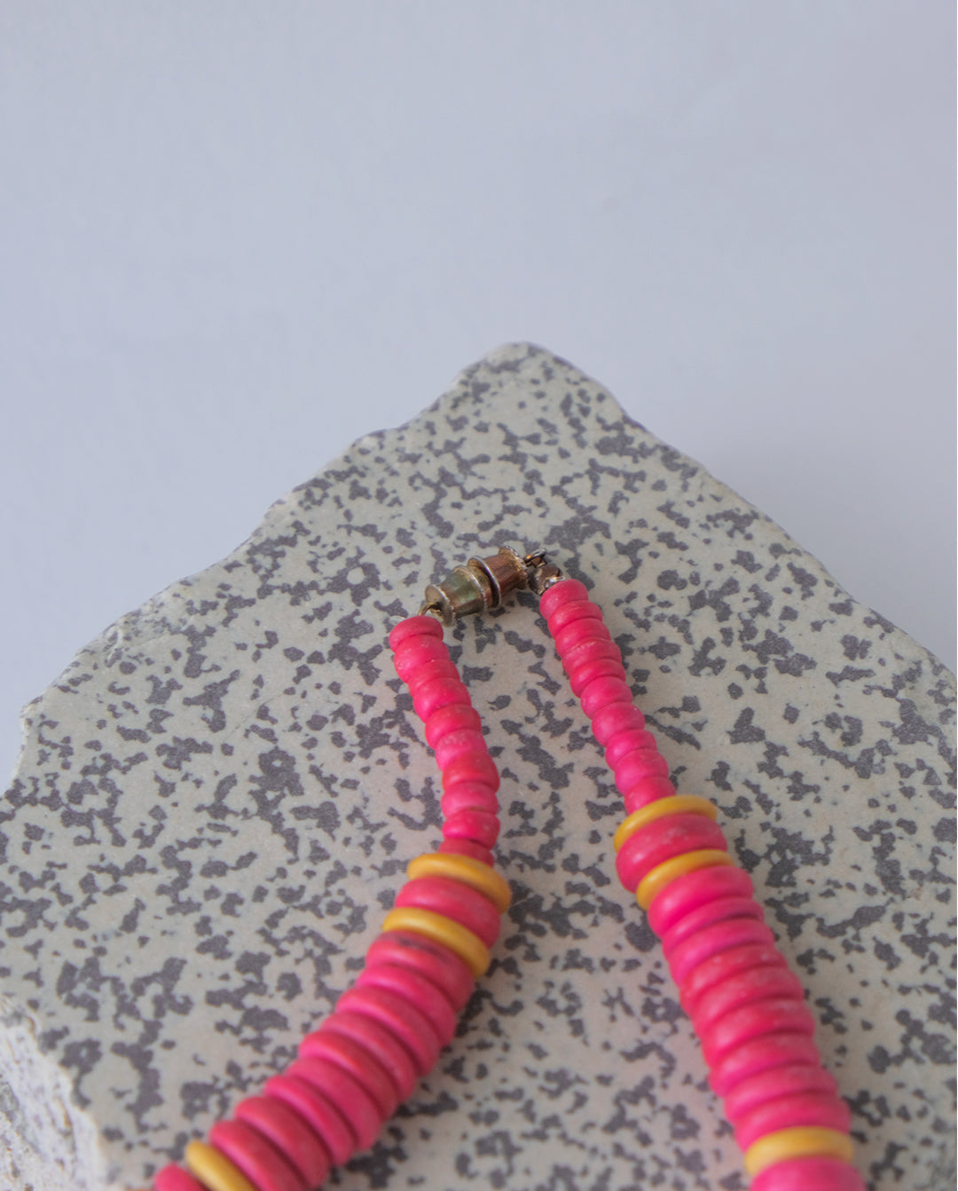Collier en disques de bois