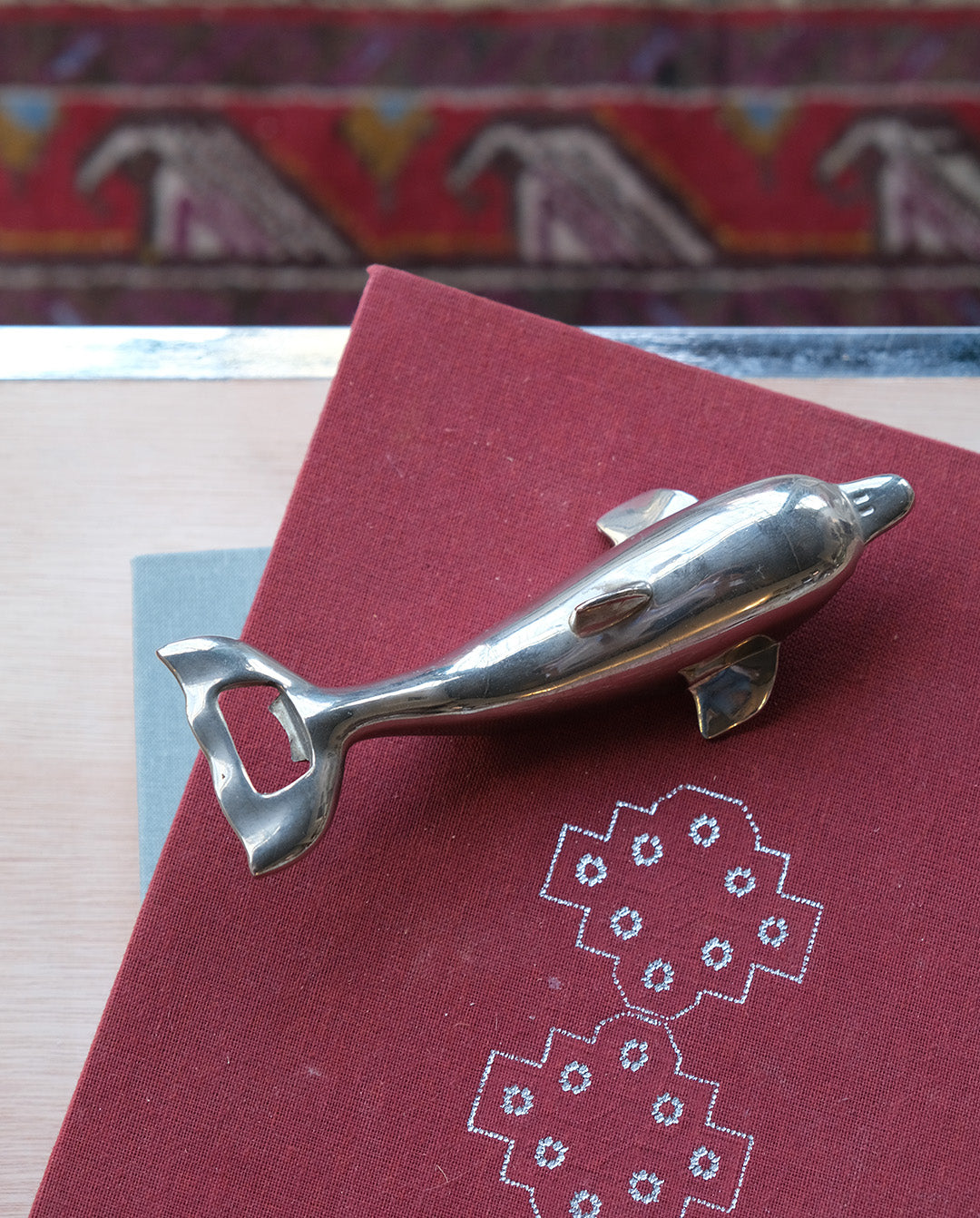 Décapsuleur dauphin, métal argenté, vintage