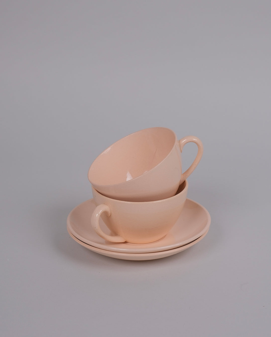 Tasses et soucoupes en porcelaine Digoin