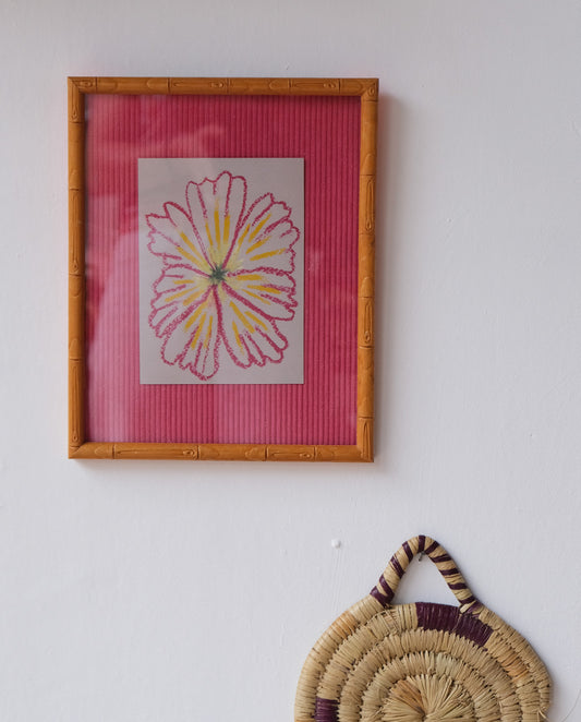 Illustration au pastel gras dans un cadre en bois imitation bambou