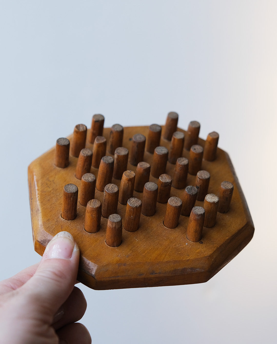 Jeu de solitaire en bois, travail artisanal, vintage