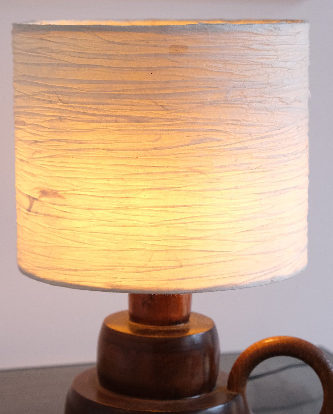 Lampe en bois tourné