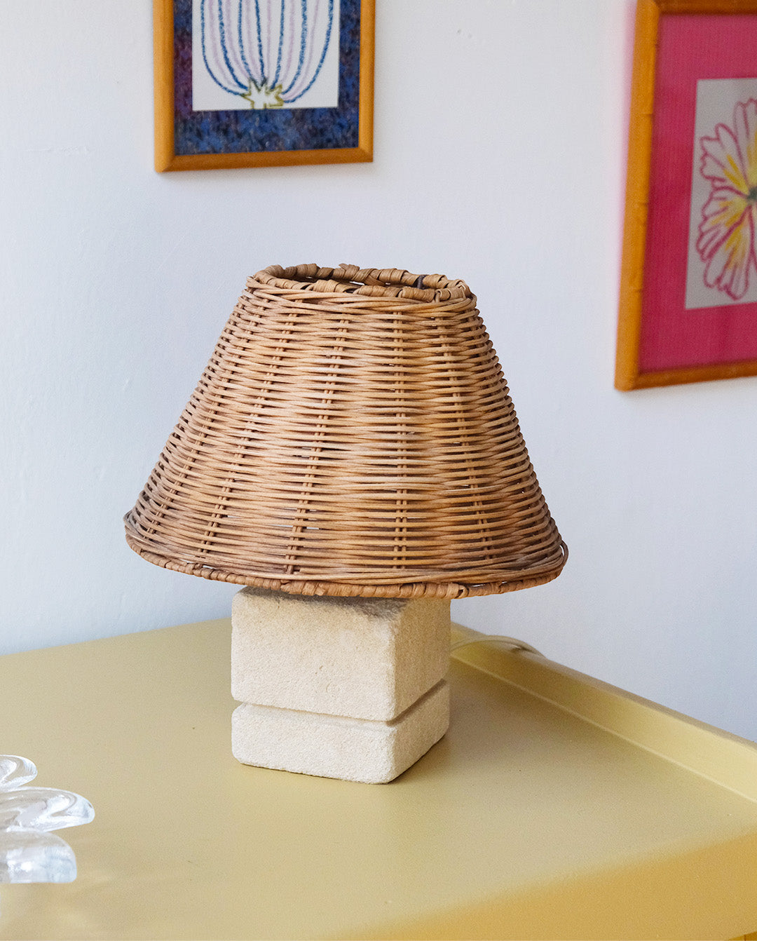 Lampe en pierre du Gard et osier