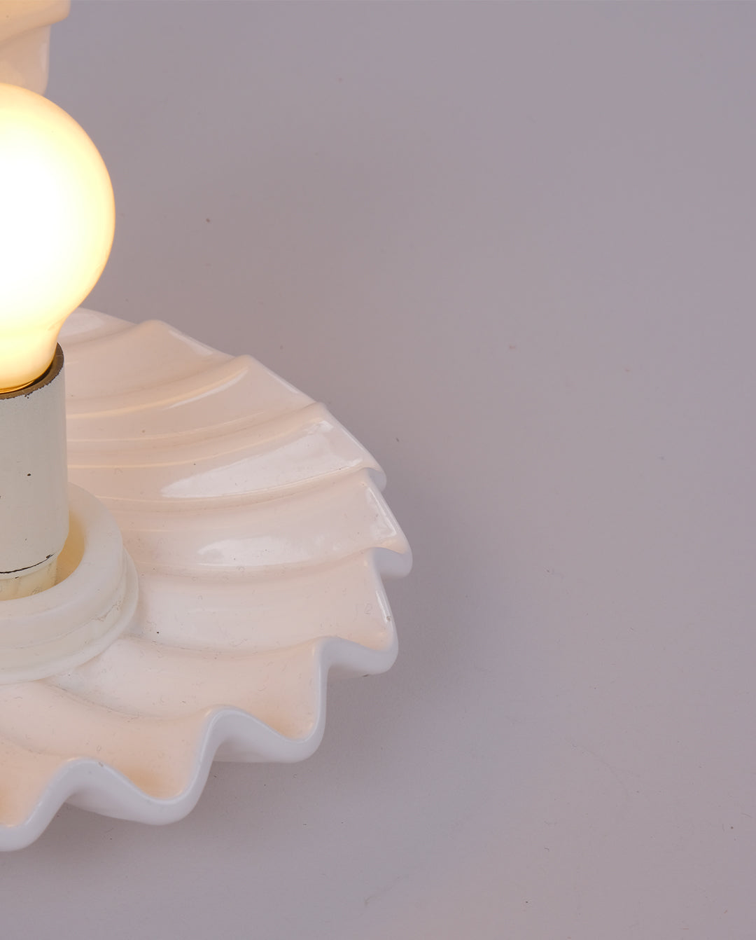 Lampe en céramique coquille St-Jacques