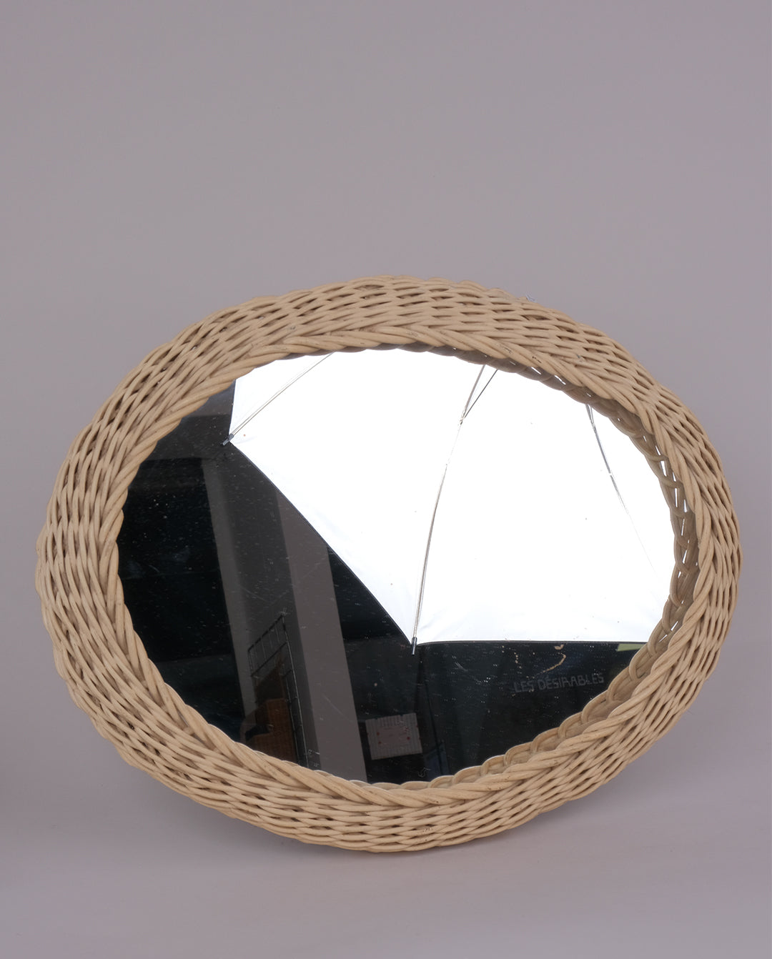 Miroir ovale en osier peint