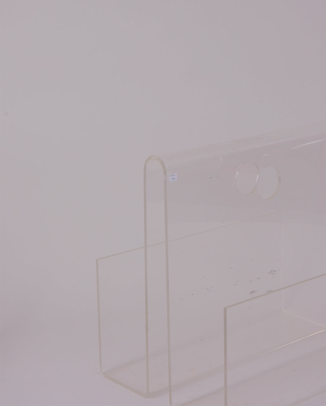 Porte-revue en plexiglas