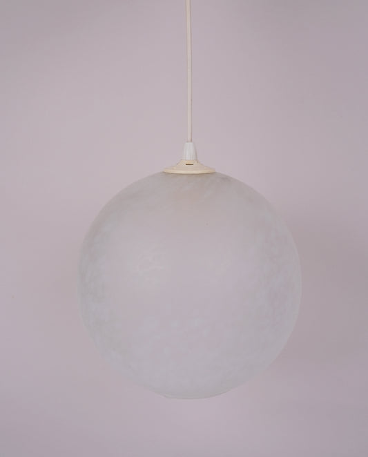 Suspension boule en verre moucheté