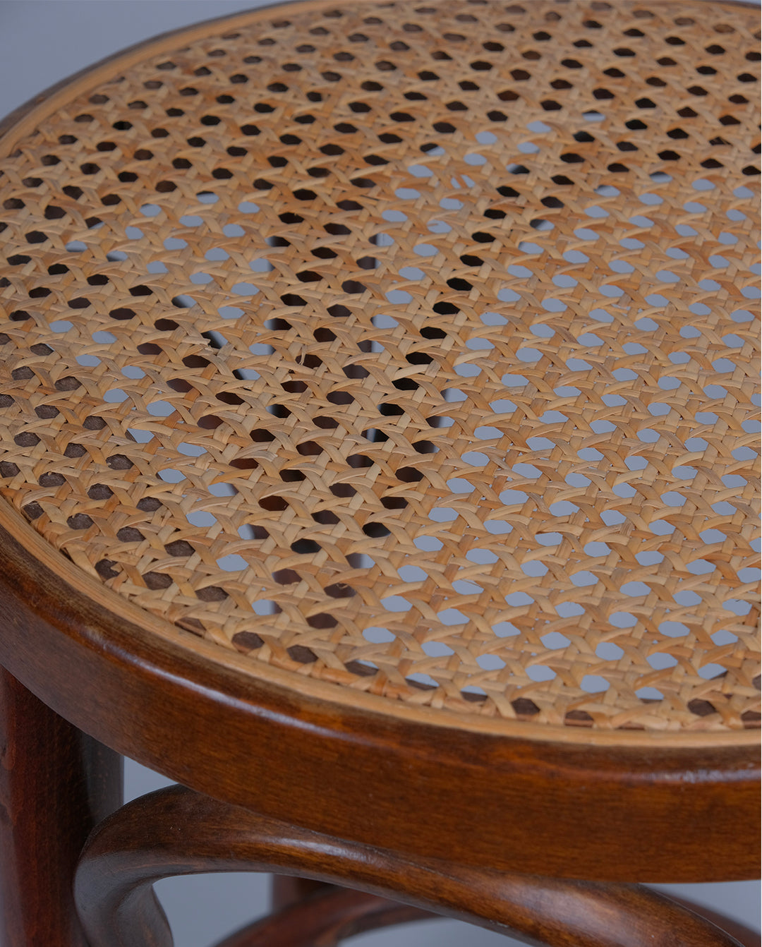 Tabouret en bois courbé