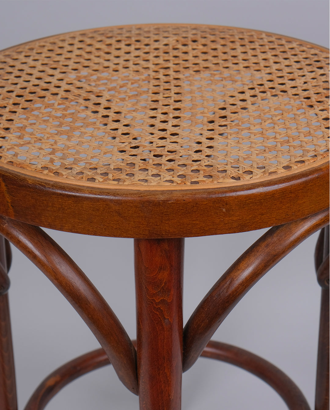 Tabouret en bois courbé