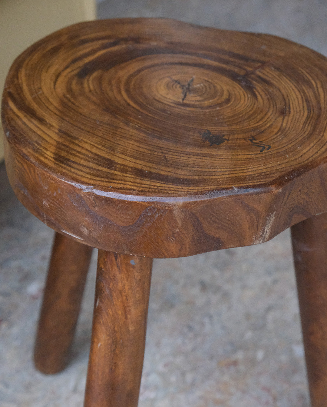 Tabouret brutaliste